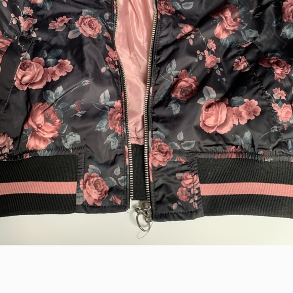 Urban Republic Floral Bomber Jacket - Picture 3 of 5